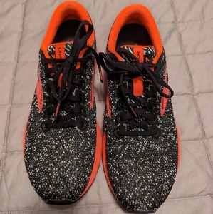 Brooks Launch 7 Black/Fiery coral